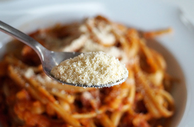 veganer Parmesan